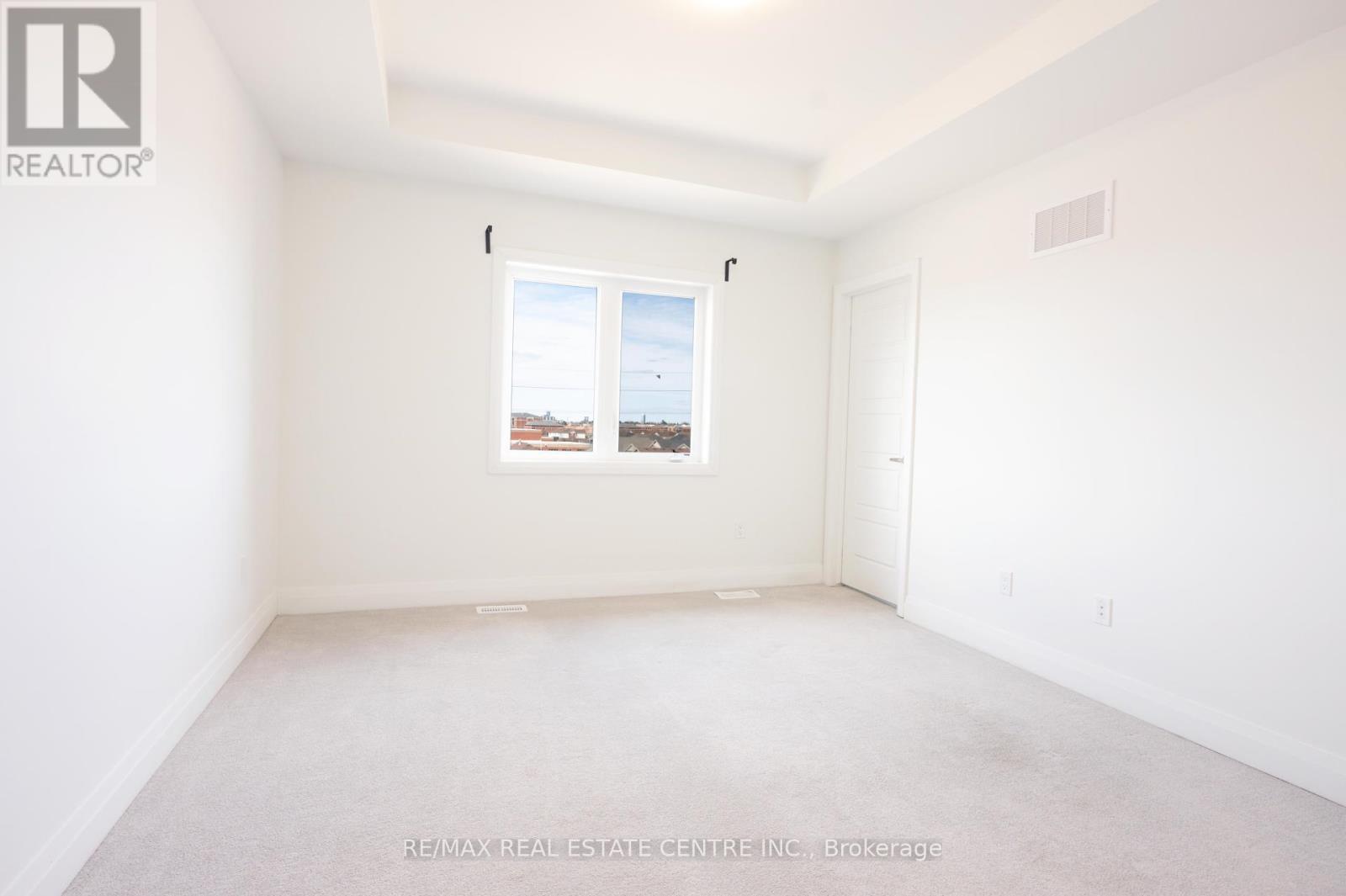 39 Histand Trail, Kitchener, Ontario  N2R 0S2 - Photo 23 - X12144951
