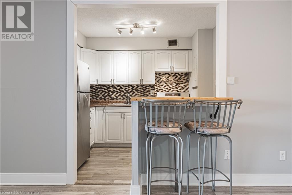 975 Warwick Court Unit# 1410, Burlington, Ontario  L7T 3Z7 - Photo 12 - 40727493