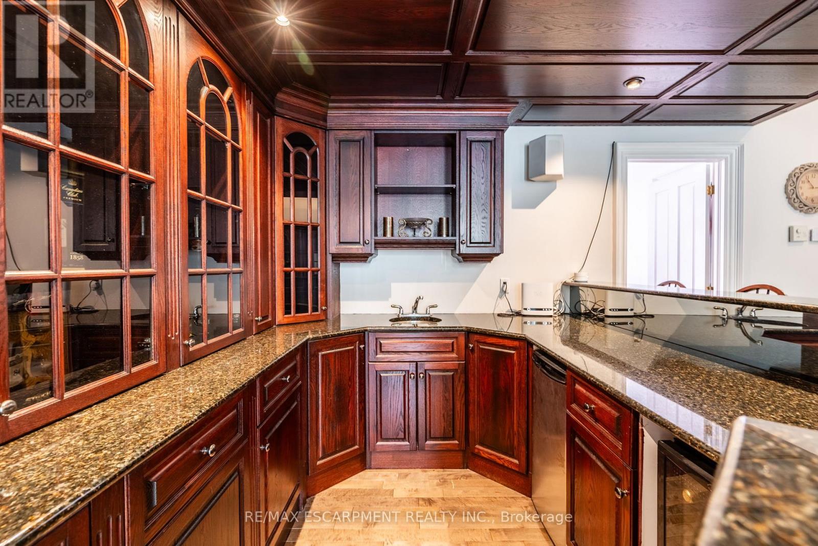 11 Palomino Drive, Hamilton, Ontario  L0R 1H3 - Photo 10 - X12015782