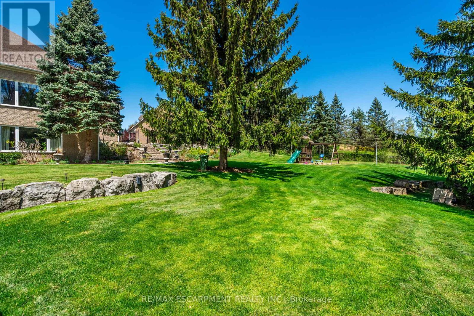 11 Palomino Drive, Hamilton, Ontario  L0R 1H3 - Photo 48 - X12015782