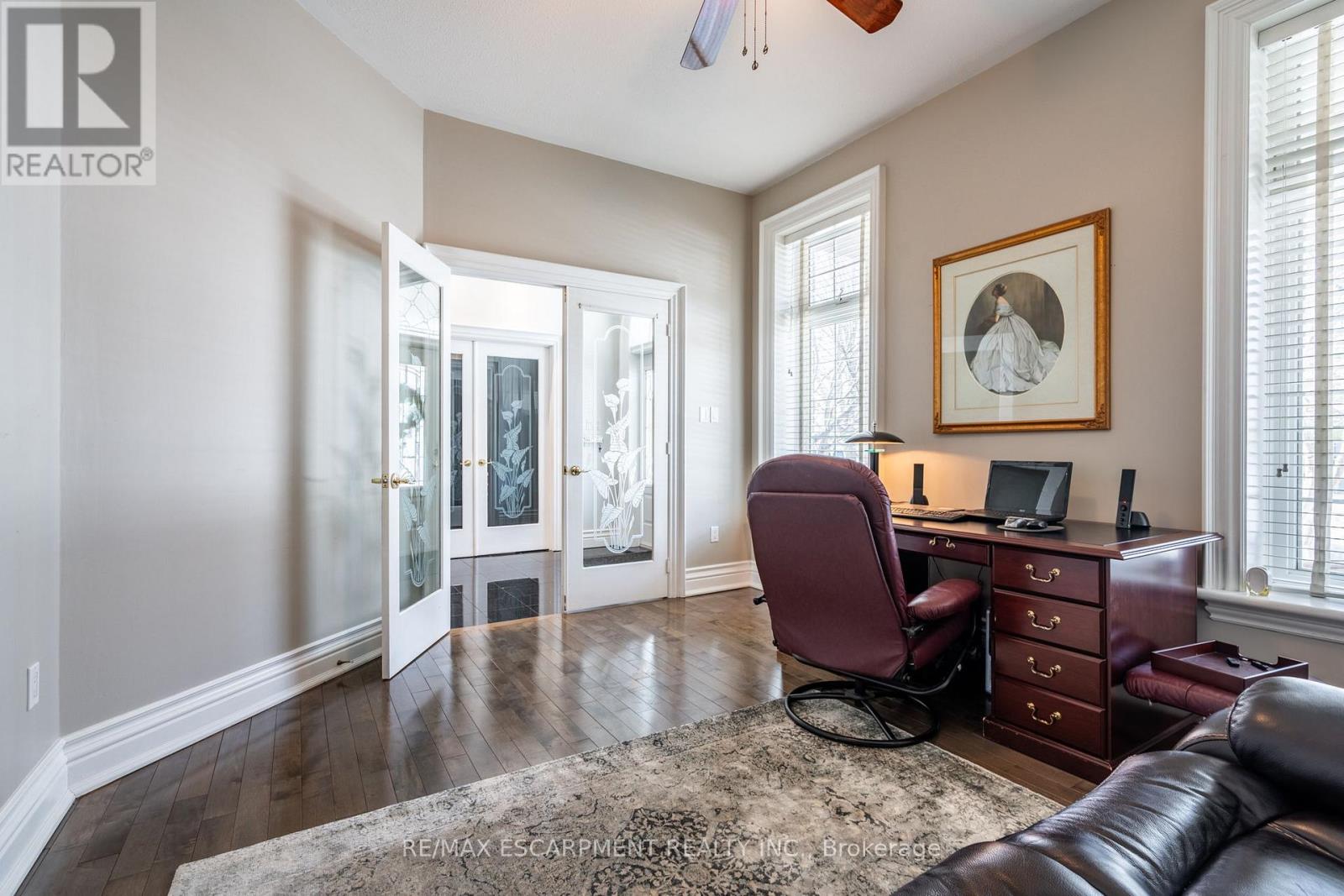 11 Palomino Drive, Hamilton, Ontario  L0R 1H3 - Photo 6 - X12015782
