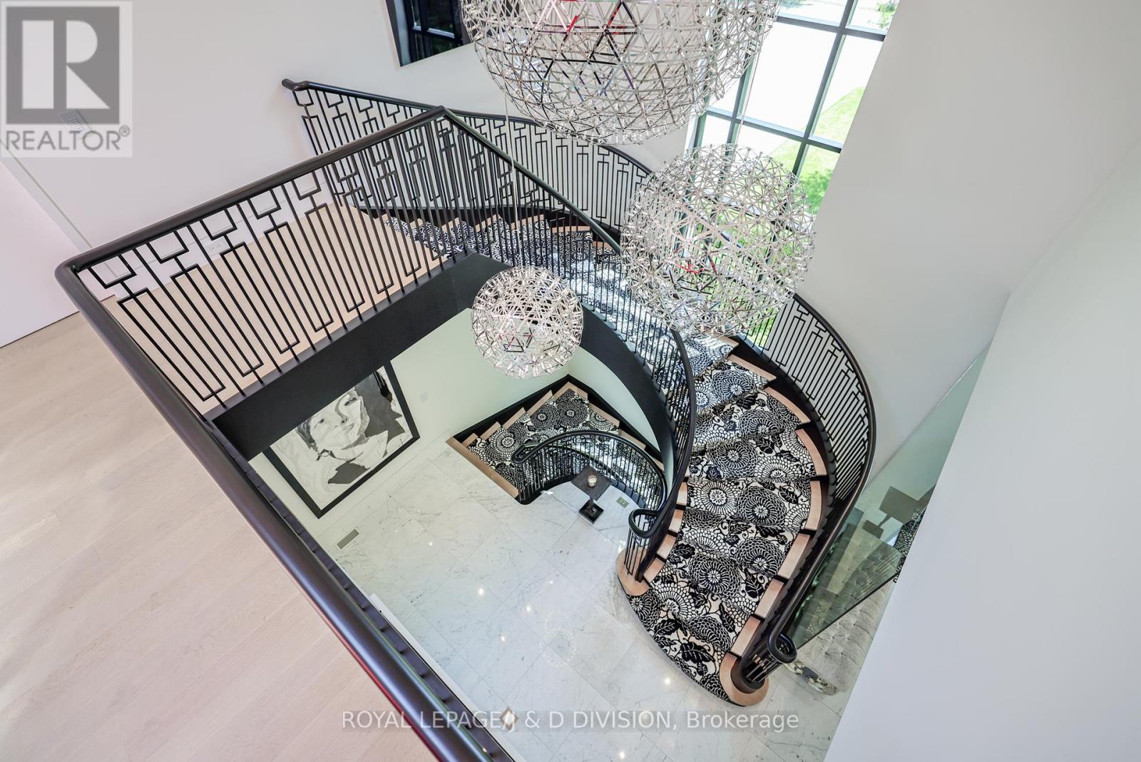 20 Forest Glen Crescent, Toronto, Ontario  M4N 2E8 - Photo 24 - C12144839