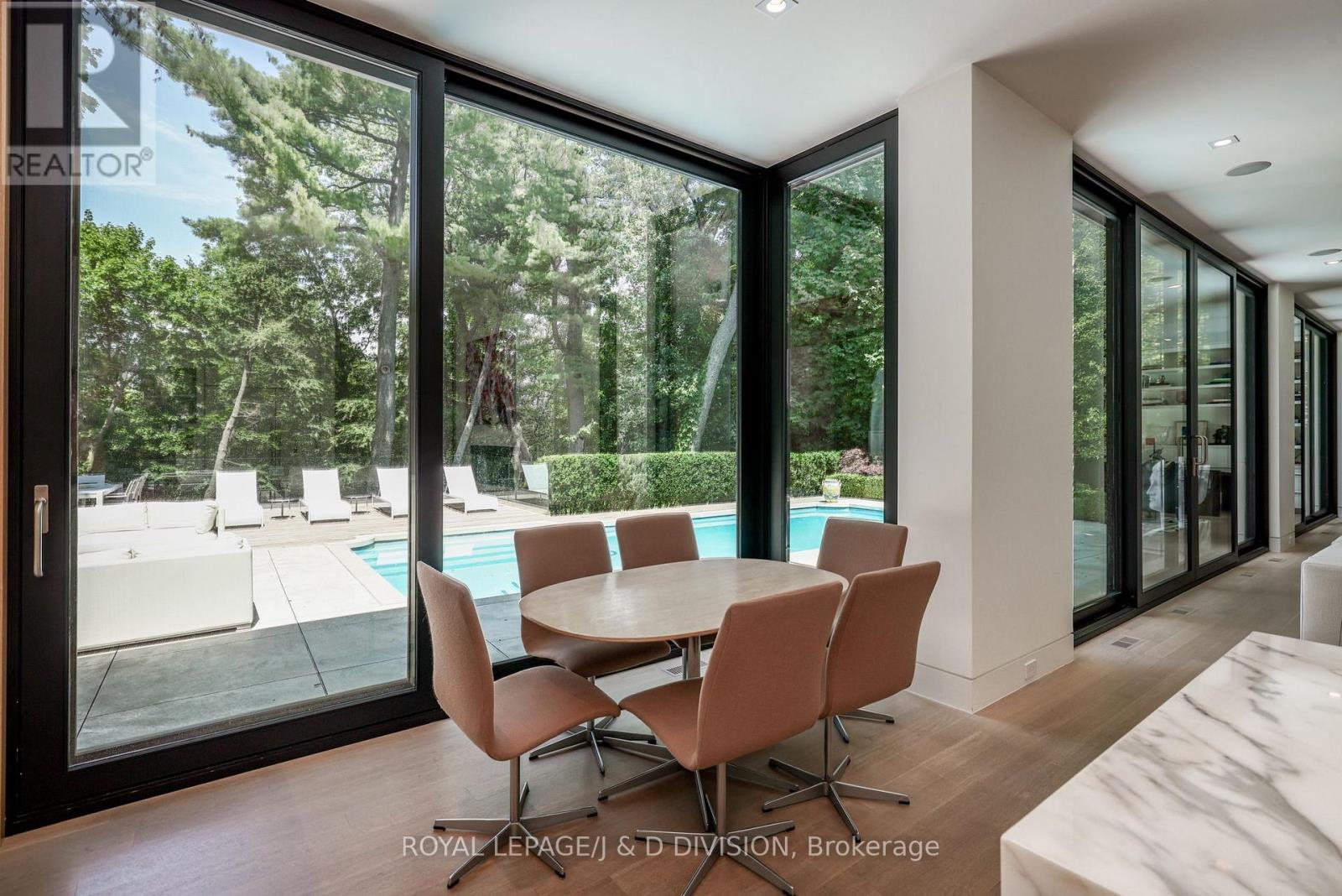 20 Forest Glen Crescent, Toronto, Ontario  M4N 2E8 - Photo 19 - C12144839