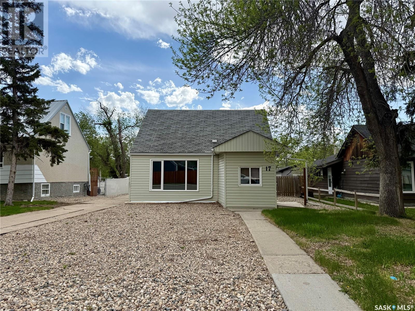 Property at 17 MERRITT CRESCENT image 1