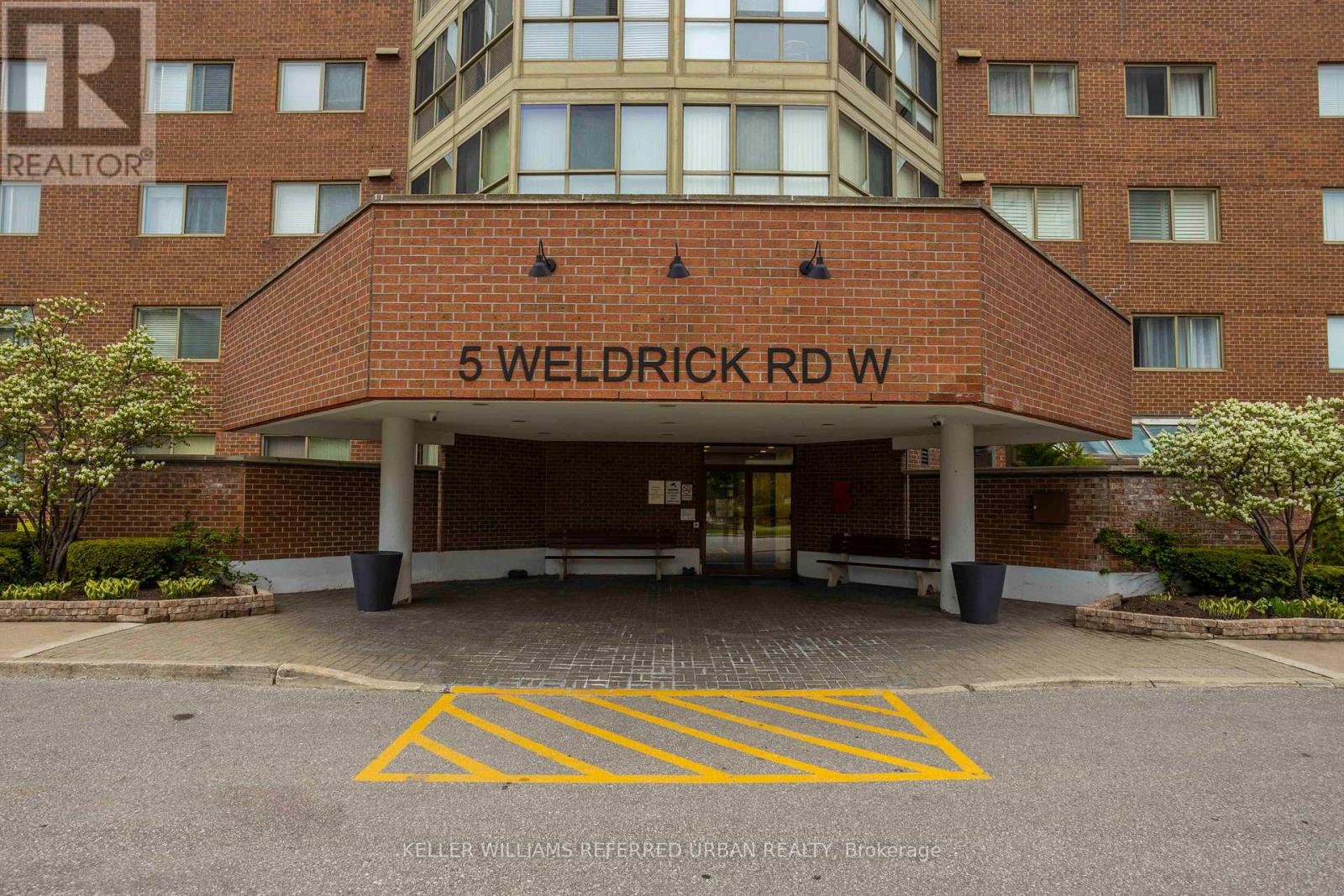 508 - 5 Weldrick Road W, Richmond Hill, Ontario  L4C 8S9 - Photo 3 - N12144775
