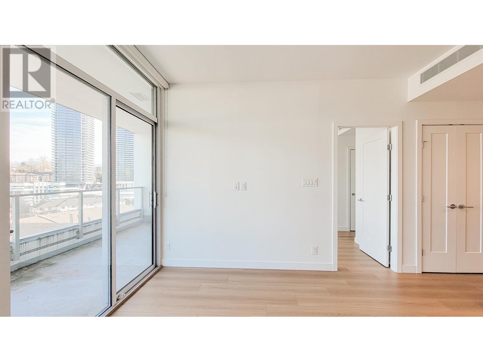 Listing Picture 8 of 24 : 1005 2351 BETA AVENUE, Burnaby / 本拿比 - 魯藝地產 Yvonne Lu Group - MLS Medallion Club Member