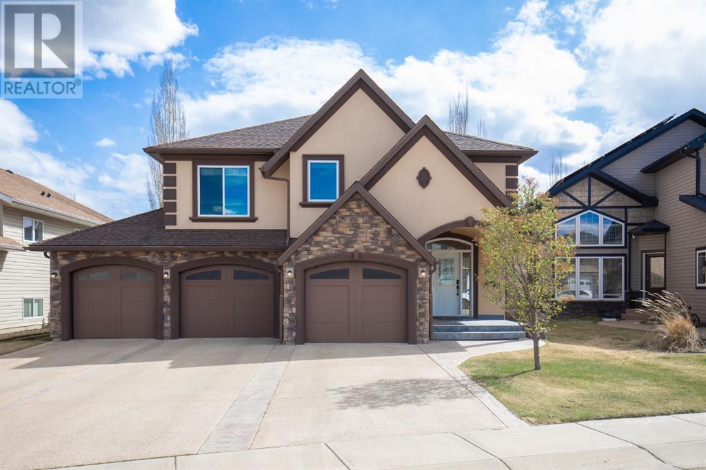 Property at 6 Oscar Court image 1