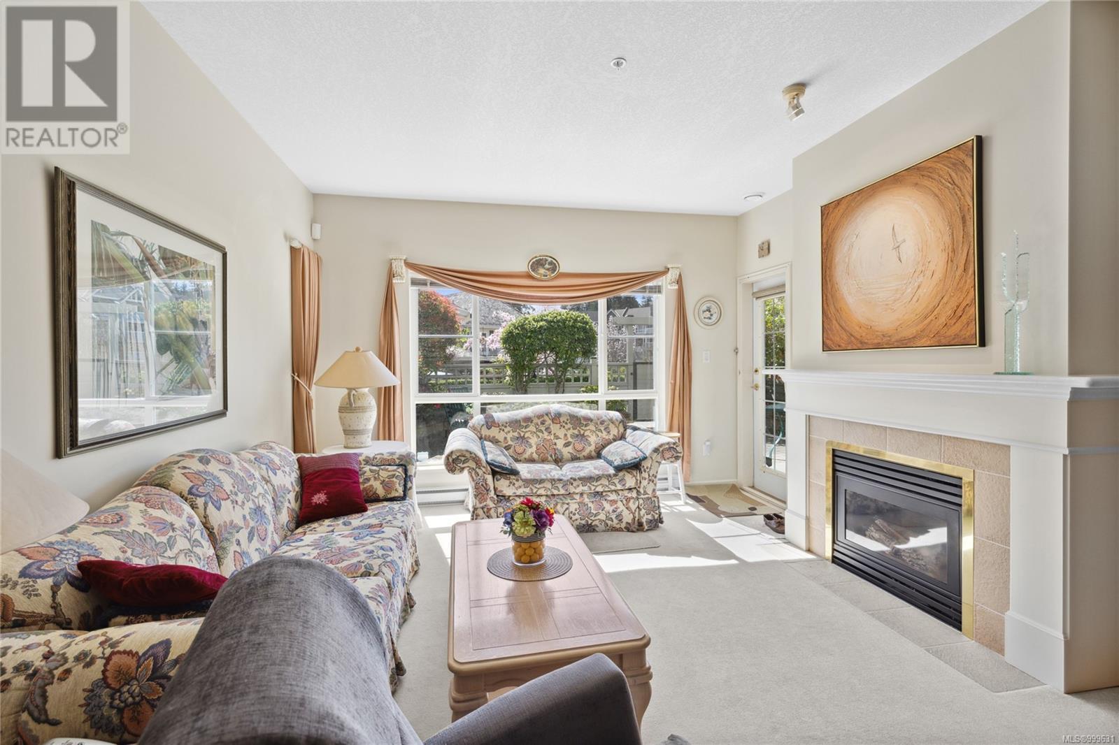 101 5620 Edgewater Lane, Nanaimo, British Columbia  V9T 6K1 - Photo 4 - 999631