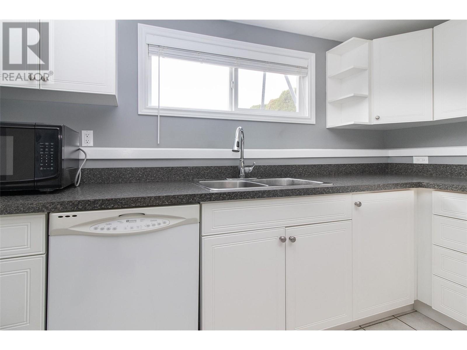 1310 Mary Court, Kelowna, British Columbia  V1X 5V3 - Photo 30 - 10347737