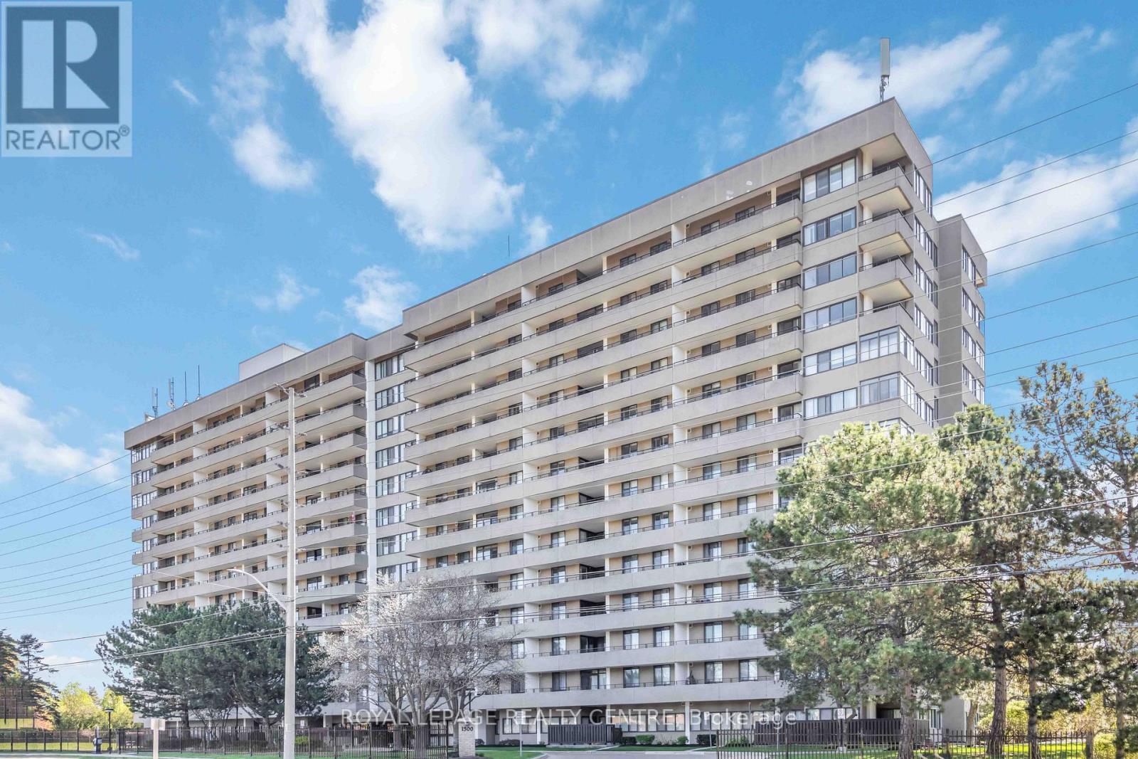 310 - 1300 Mississauga Valley Boulevard, Mississauga, Ontario  L5A 3S8 - Photo 2 - W12139258