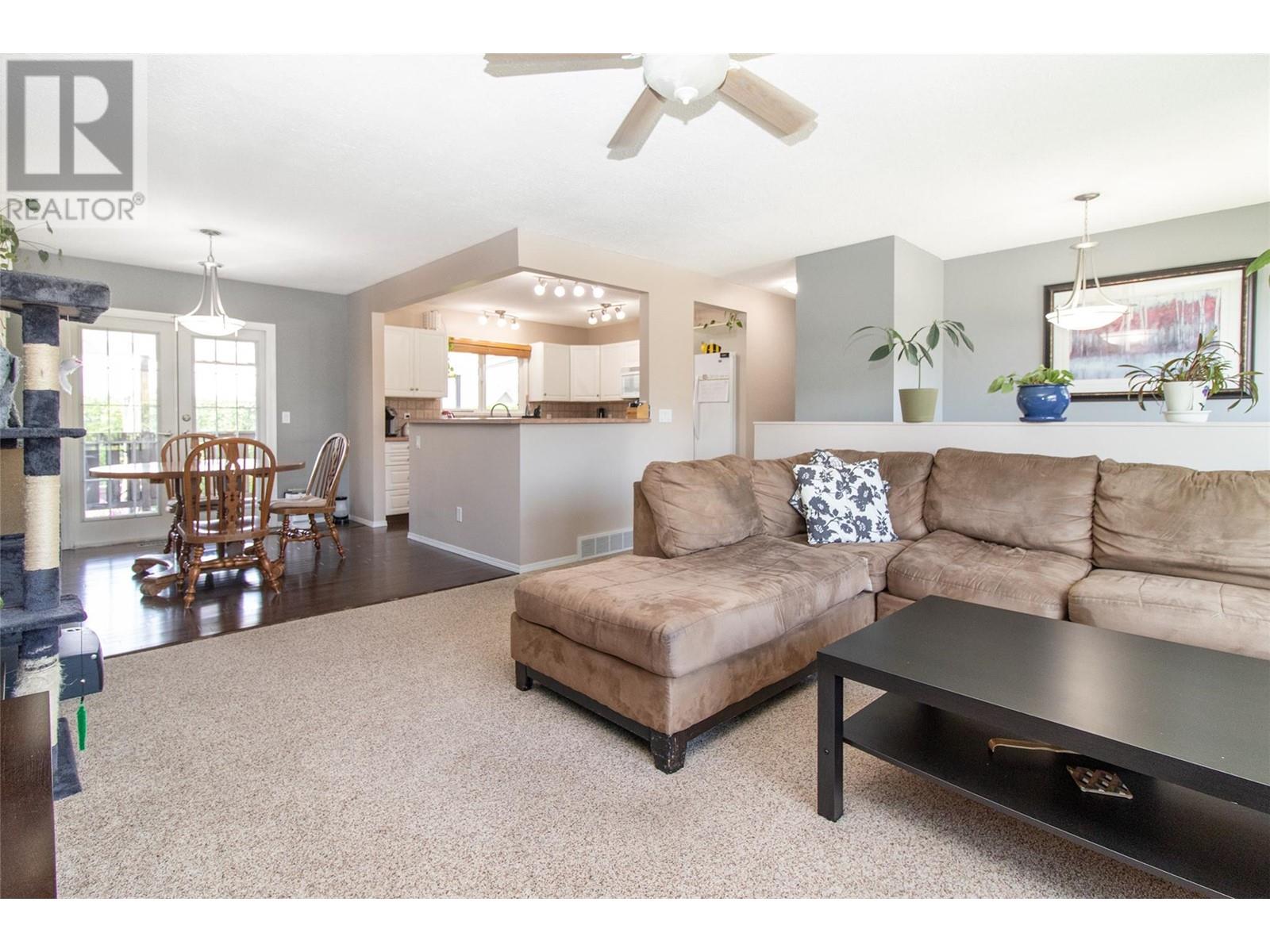 1310 Mary Court, Kelowna, British Columbia  V1X 5V3 - Photo 4 - 10347737
