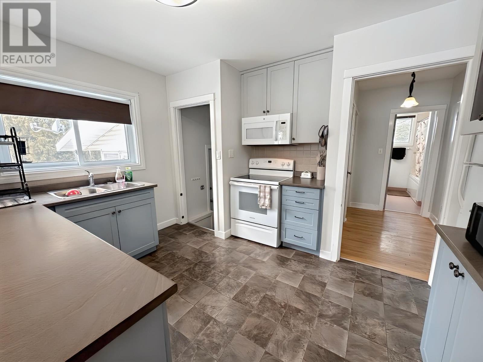 102 Park Dr, Longlac, Ontario  P0T 2A0 - Photo 5 - TB250760