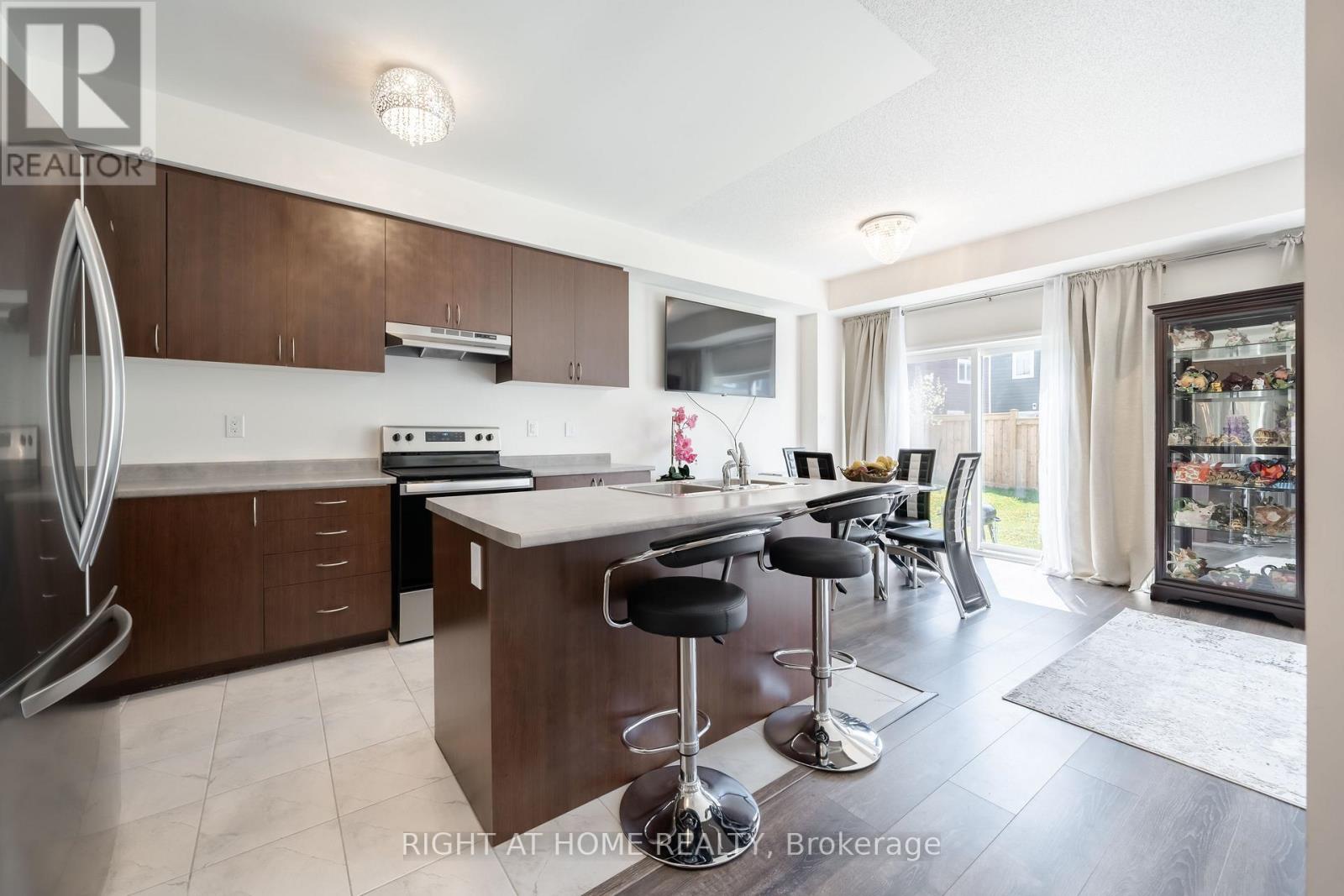 6 Bobolink Drive, Wasaga Beach, Ontario  N4G 5S4 - Photo 14 - S12053965