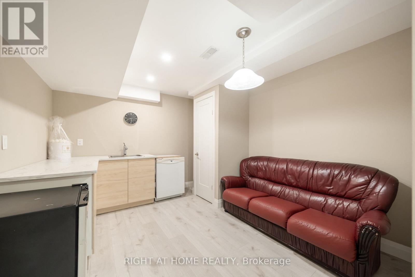 6 Bobolink Drive, Wasaga Beach, Ontario  N4G 5S4 - Photo 30 - S12053965