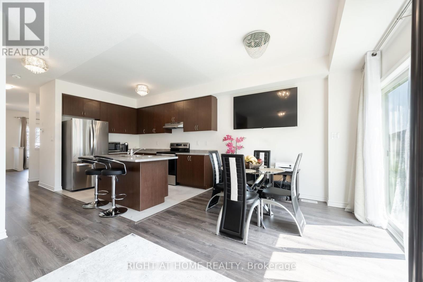 6 Bobolink Drive, Wasaga Beach, Ontario  N4G 5S4 - Photo 13 - S12053965