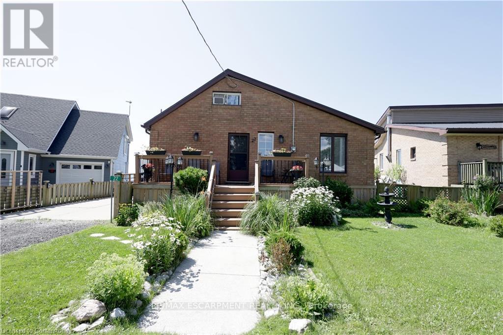 22 WINGER BAY LANE, Haldimand, Ontario