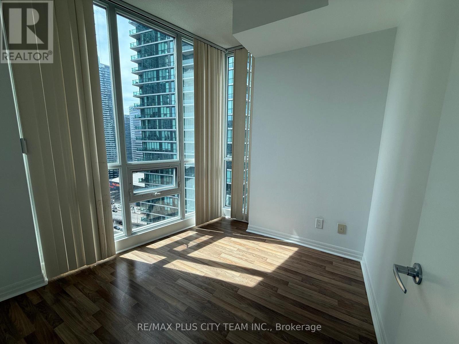 2608 - 12 Yonge Street, Toronto, Ontario  M5E 1Z9 - Photo 6 - C12142873