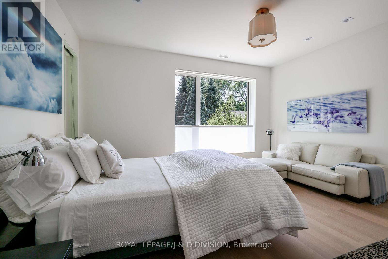 20 Forest Glen Crescent, Toronto, Ontario  M4N 2E8 - Photo 39 - C12144839
