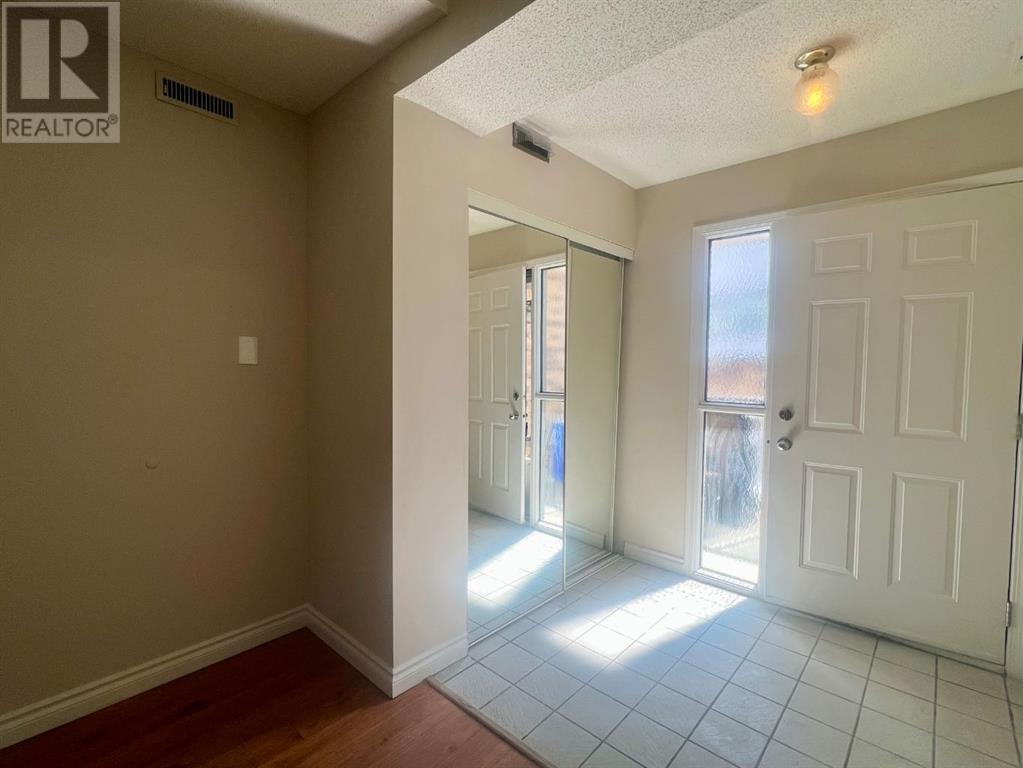 Property at 93 Coachway Gardens SW image 4