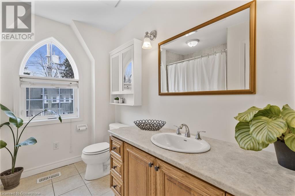 21 Raglan Street, Waterdown, Ontario  L0R 2H0 - Photo 16 - 40727020