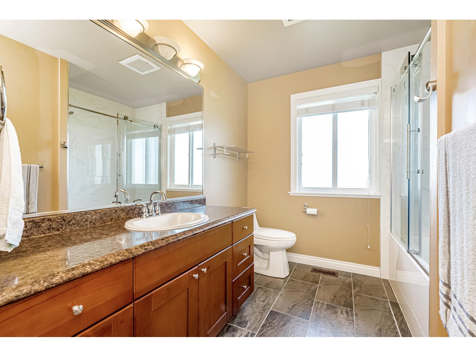 22470 64 Avenue, Langley, British Columbia  V2Y 2N8 - Photo 25 - R3002138