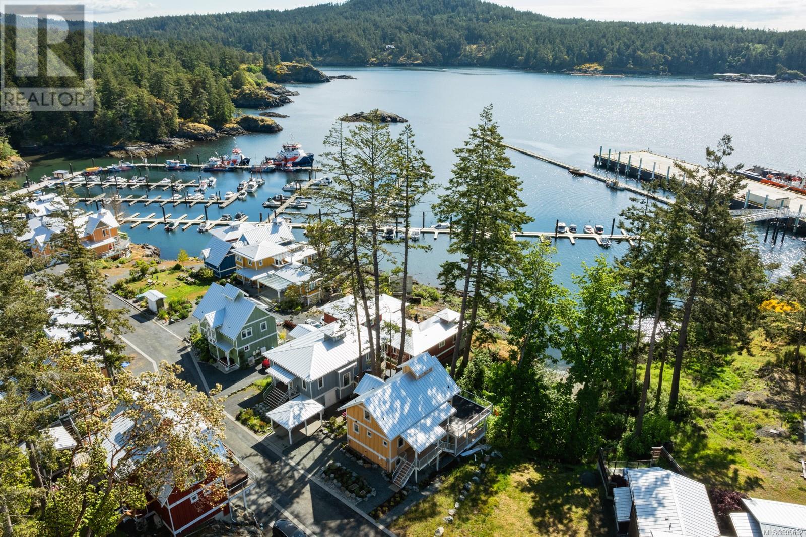 Property at 1155 Marina Dr image 3