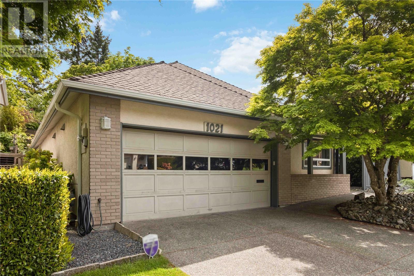 Property at 1021 Scottswood Lane image 1