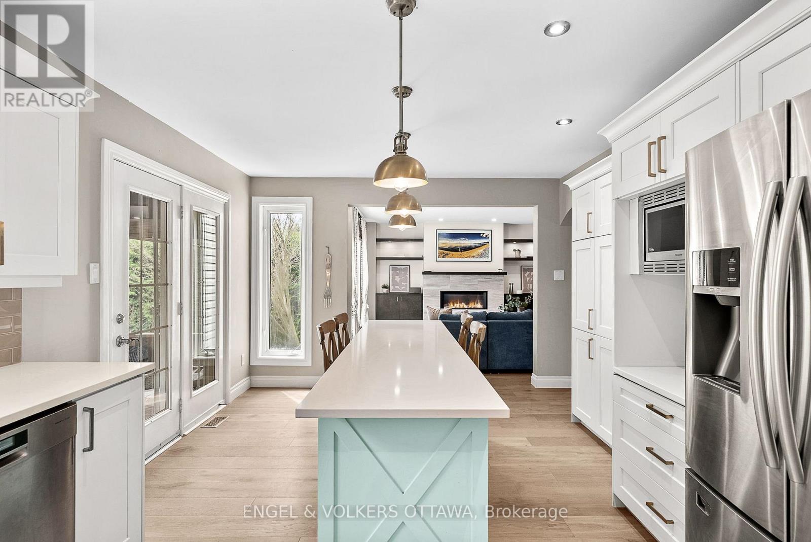 26 Thresher Avenue, Ottawa, Ontario  K2S 1X8 - Photo 14 - X12145177