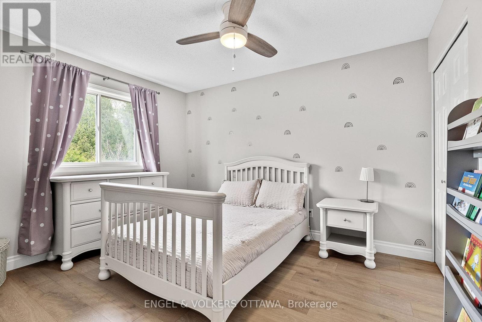 26 Thresher Avenue, Ottawa, Ontario  K2S 1X8 - Photo 22 - X12145177