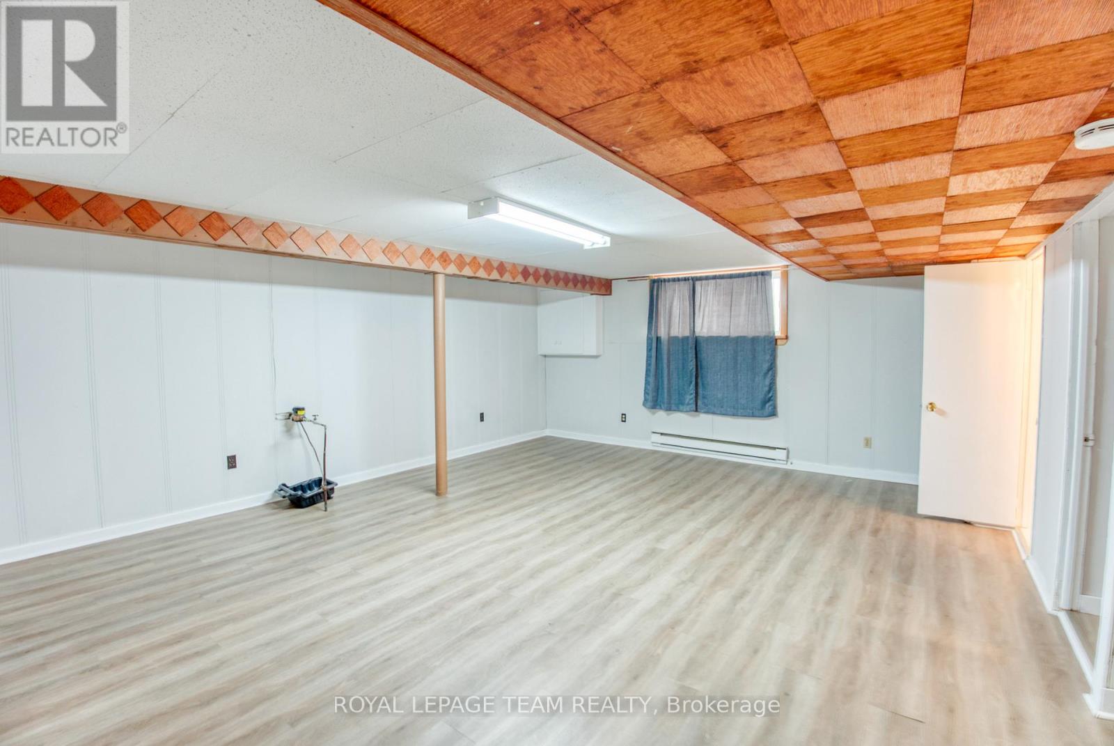 53 Drouin Avenue, Ottawa, Ontario  K1K 2A6 - Photo 15 - X12145194