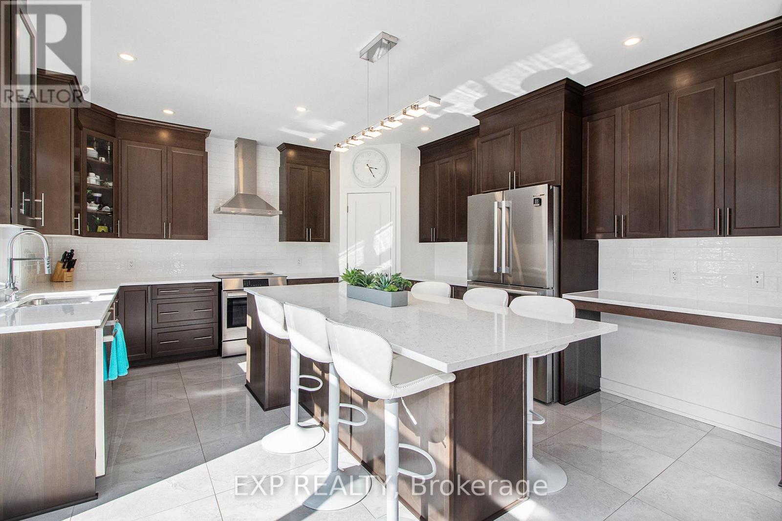 908 Embankment Street, Ottawa, Ontario  K2S 2P4 - Photo 13 - X12145214