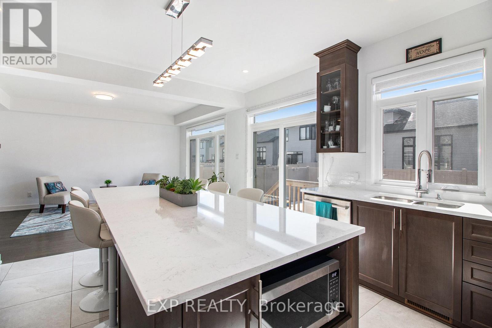 908 Embankment Street, Ottawa, Ontario  K2S 2P4 - Photo 15 - X12145214