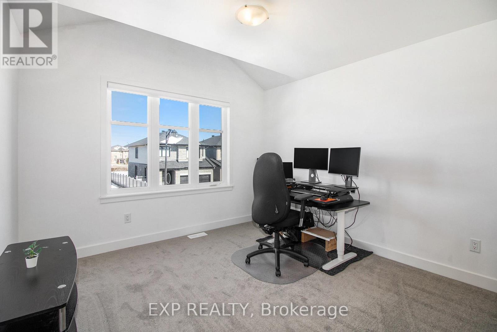 908 Embankment Street, Ottawa, Ontario  K2S 2P4 - Photo 20 - X12145214