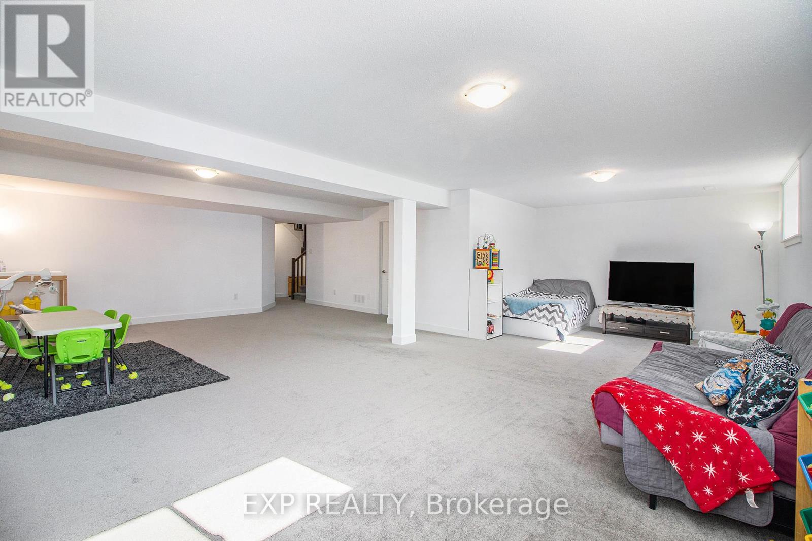 908 Embankment Street, Ottawa, Ontario  K2S 2P4 - Photo 32 - X12145214