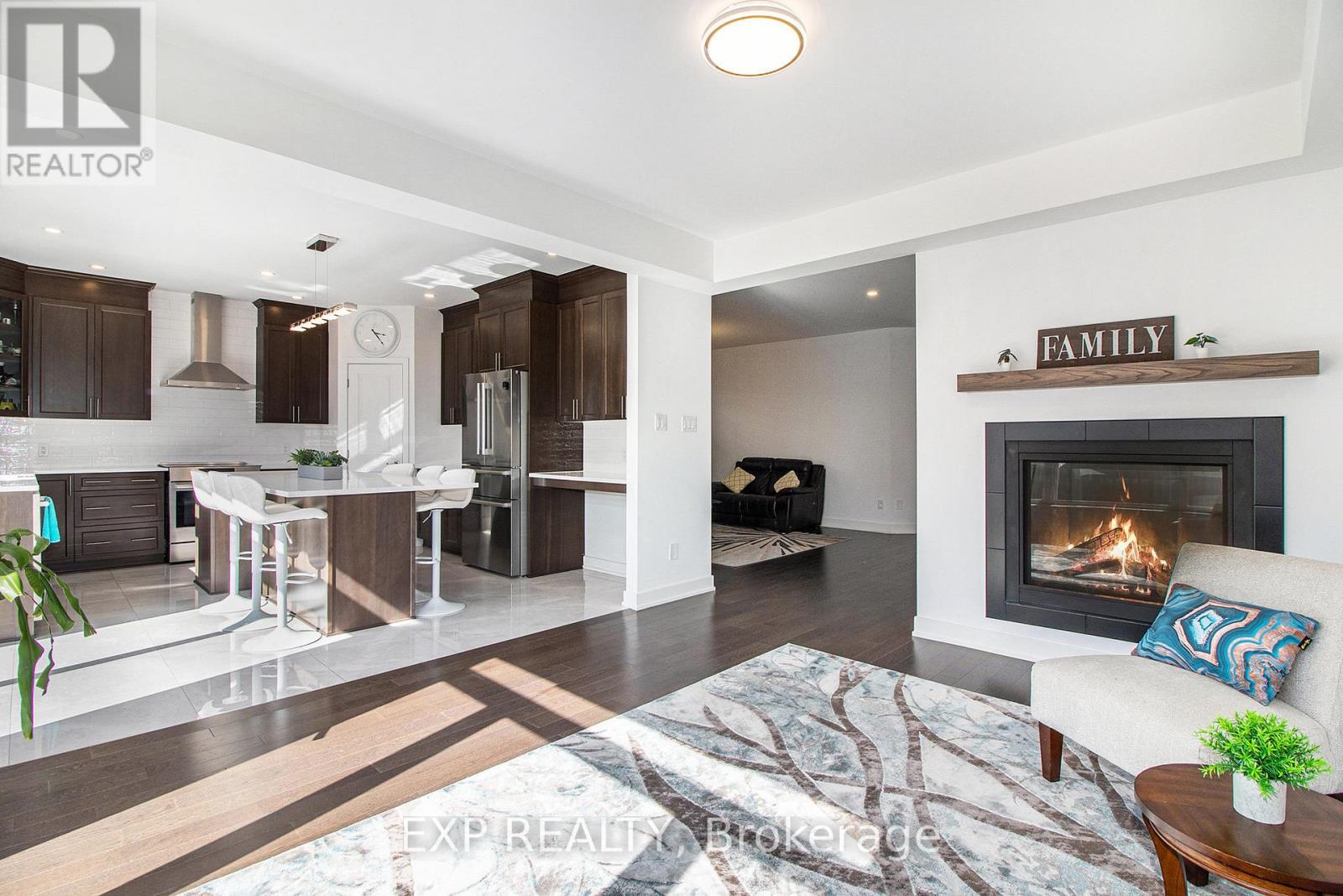 908 Embankment Street, Ottawa, Ontario  K2S 2P4 - Photo 9 - X12145214