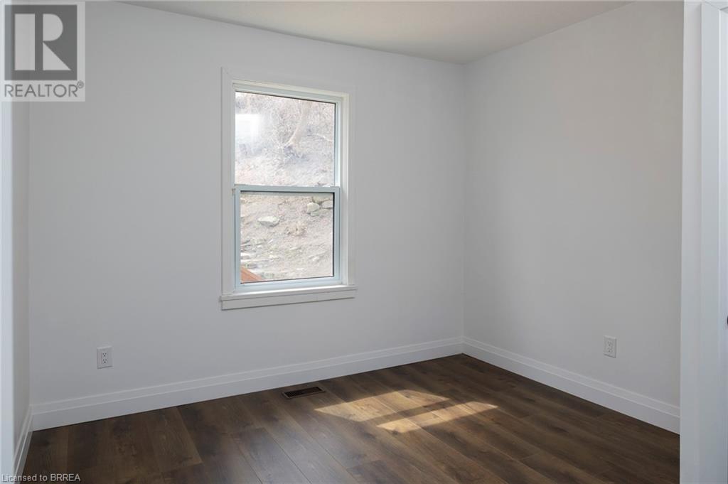 32 Dundas Street E, Brantford, Ontario  N3R 1R5 - Photo 16 - 40714470