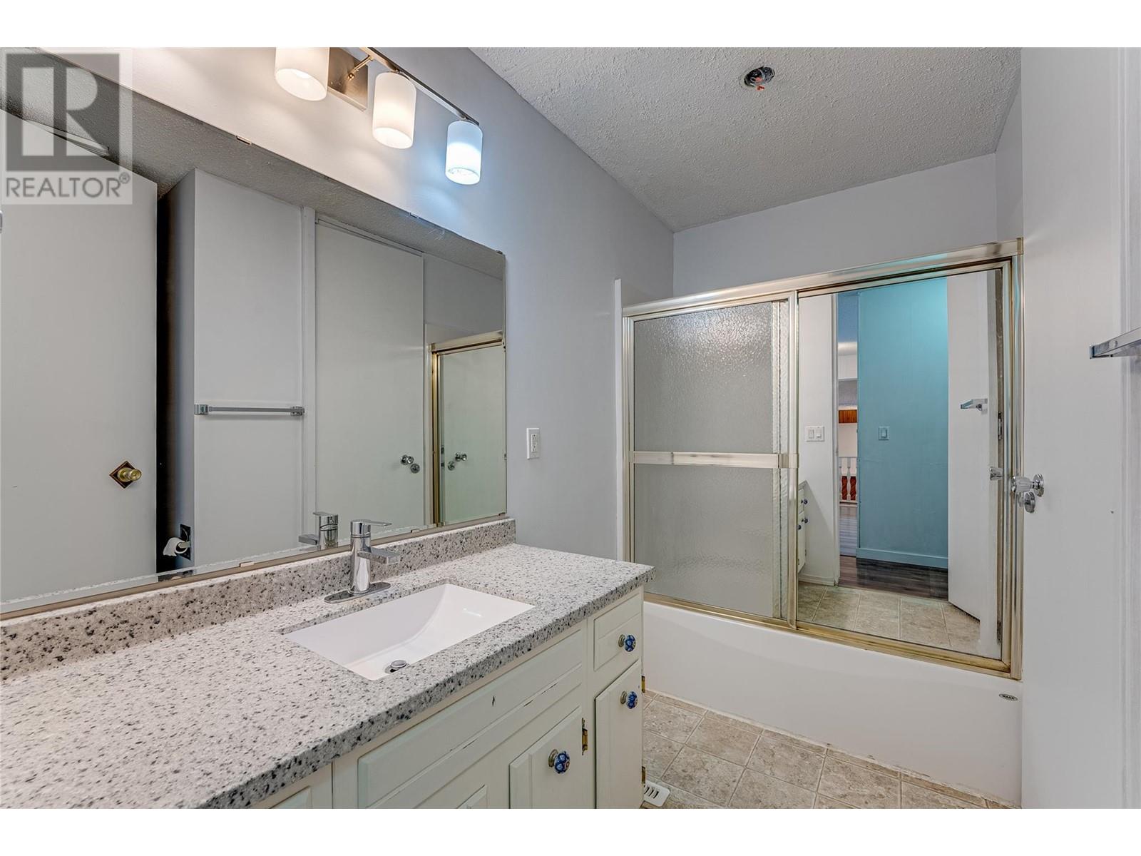 2304 18 Street, Vernon, British Columbia  V1T 3Z8 - Photo 28 - 10347391