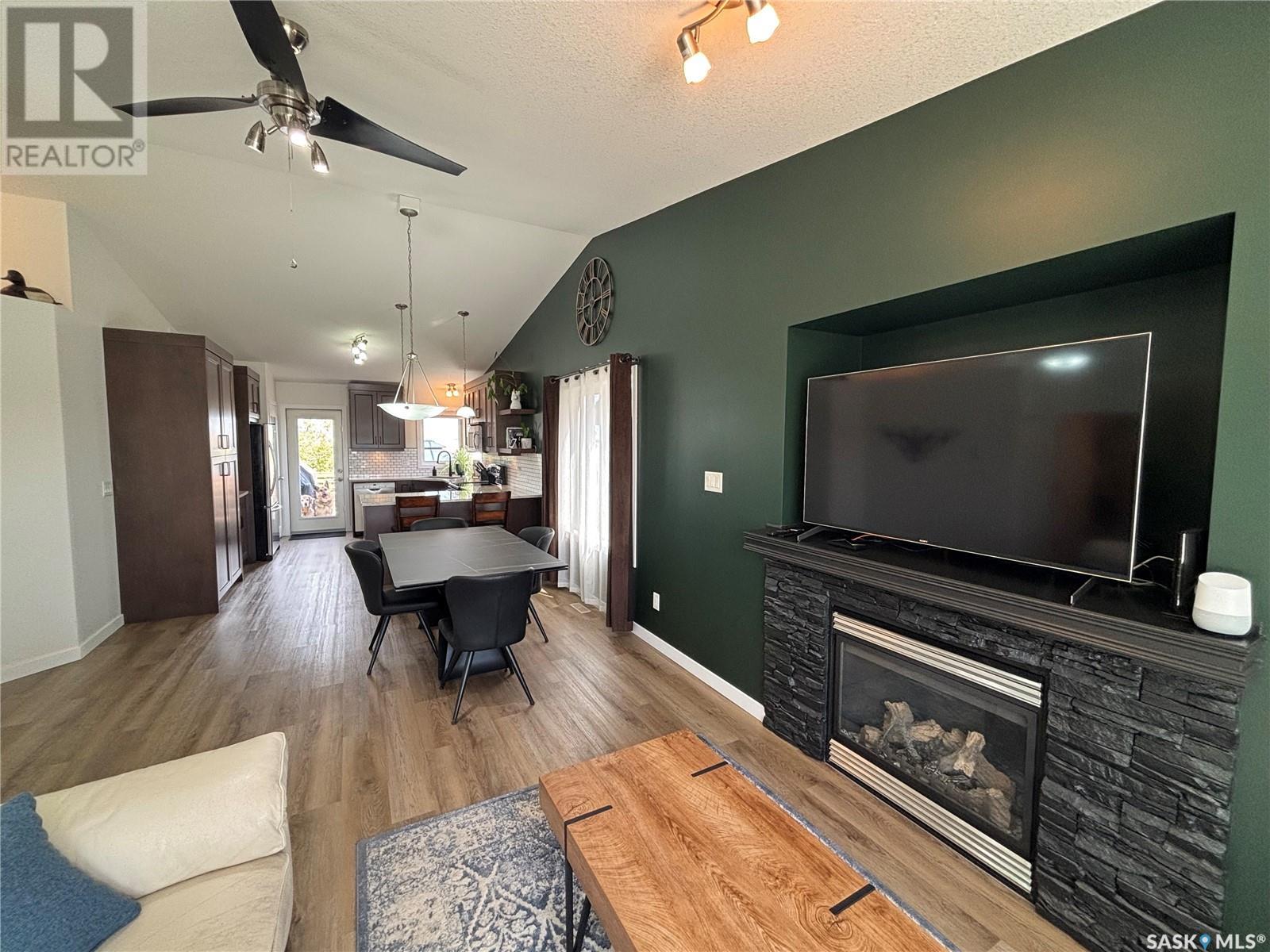 Property at 4253 Preston CRESCENT image 5