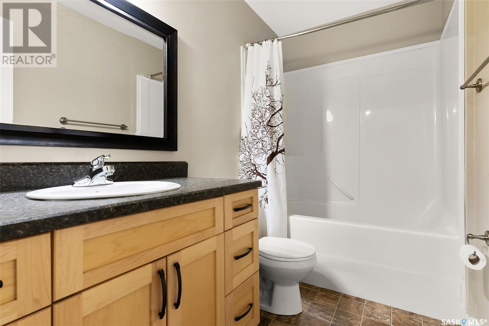 2252 Mcdonald Street, Regina, Saskatchewan  S4N 2Y8 - Photo 27 - SK005627