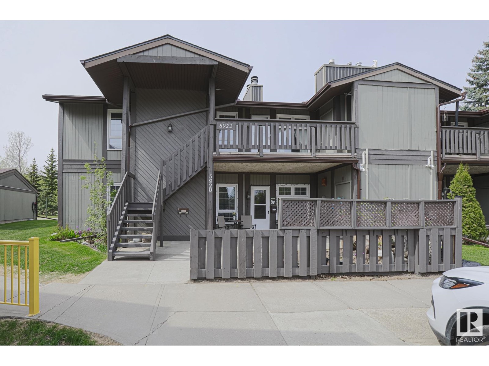 5922 172 ST NW, edmonton, Alberta