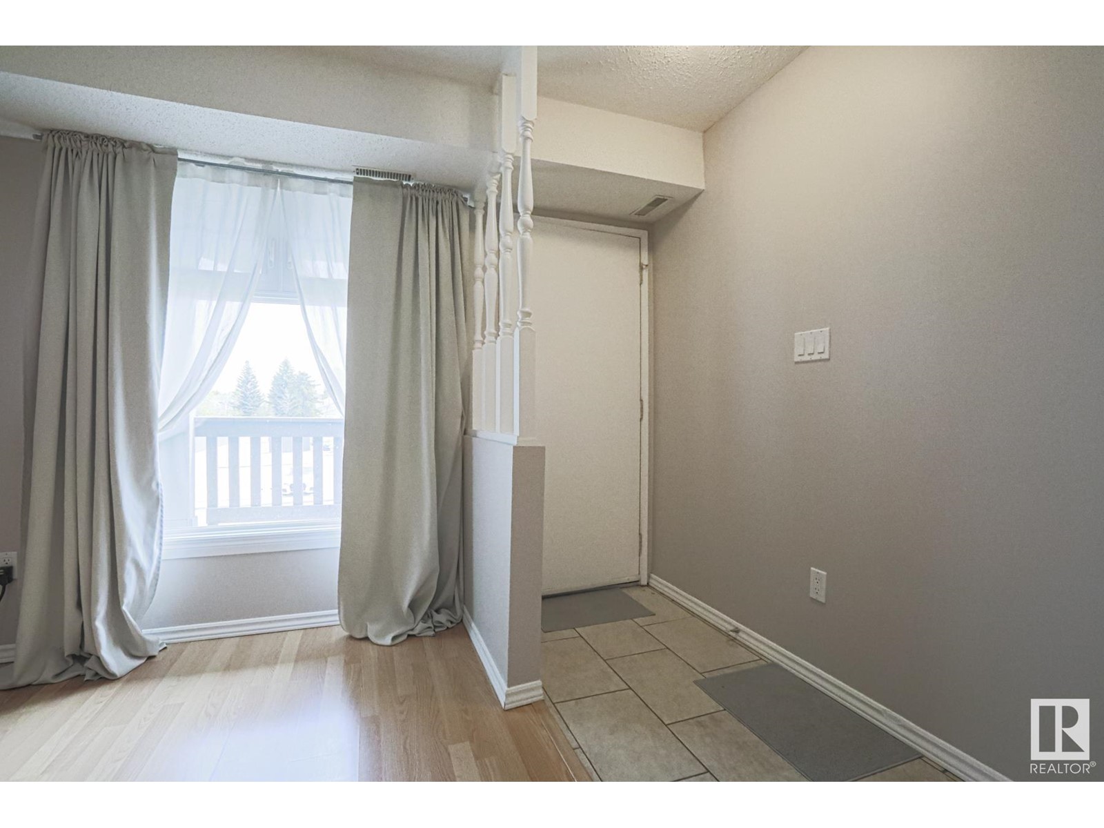 Property at 5922 172 ST NW image 3