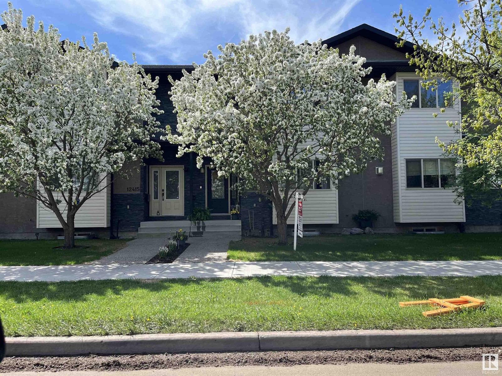 Property at 12419 114 AV NW image 1