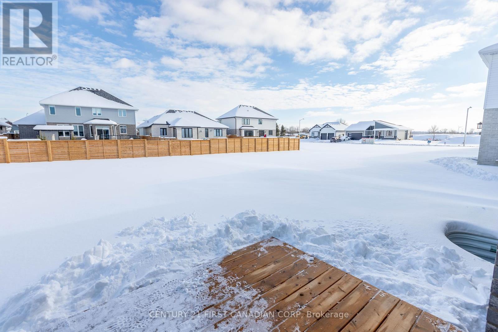 30 Spruce Crescent, North Middlesex (Parkhill), Ontario  N0M 2K0 - Photo 34 - X12145287