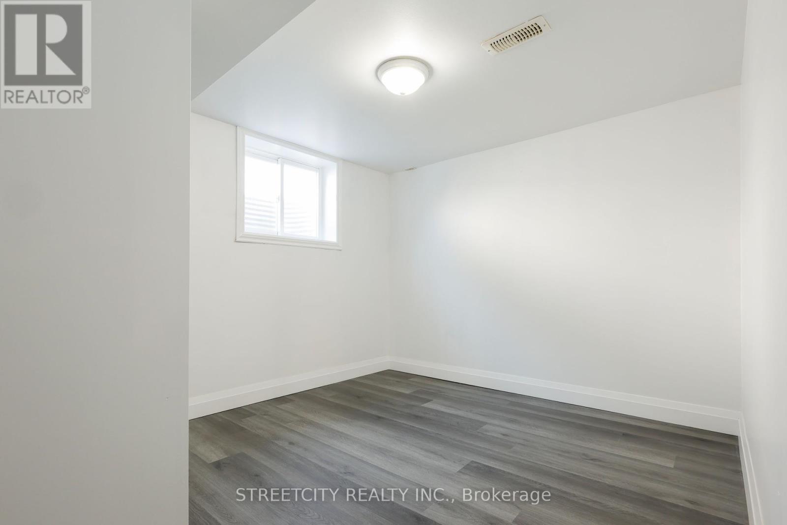 57 Amy Crescent, London East (East C), Ontario  N5Y 4A5 - Photo 31 - X12145294
