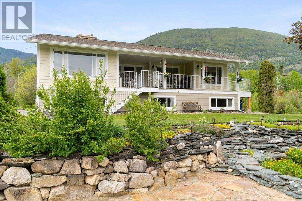 4501 44 Avenue Nw, Salmon Arm, British Columbia  V1E 3A7 - Photo 2 - 10347524