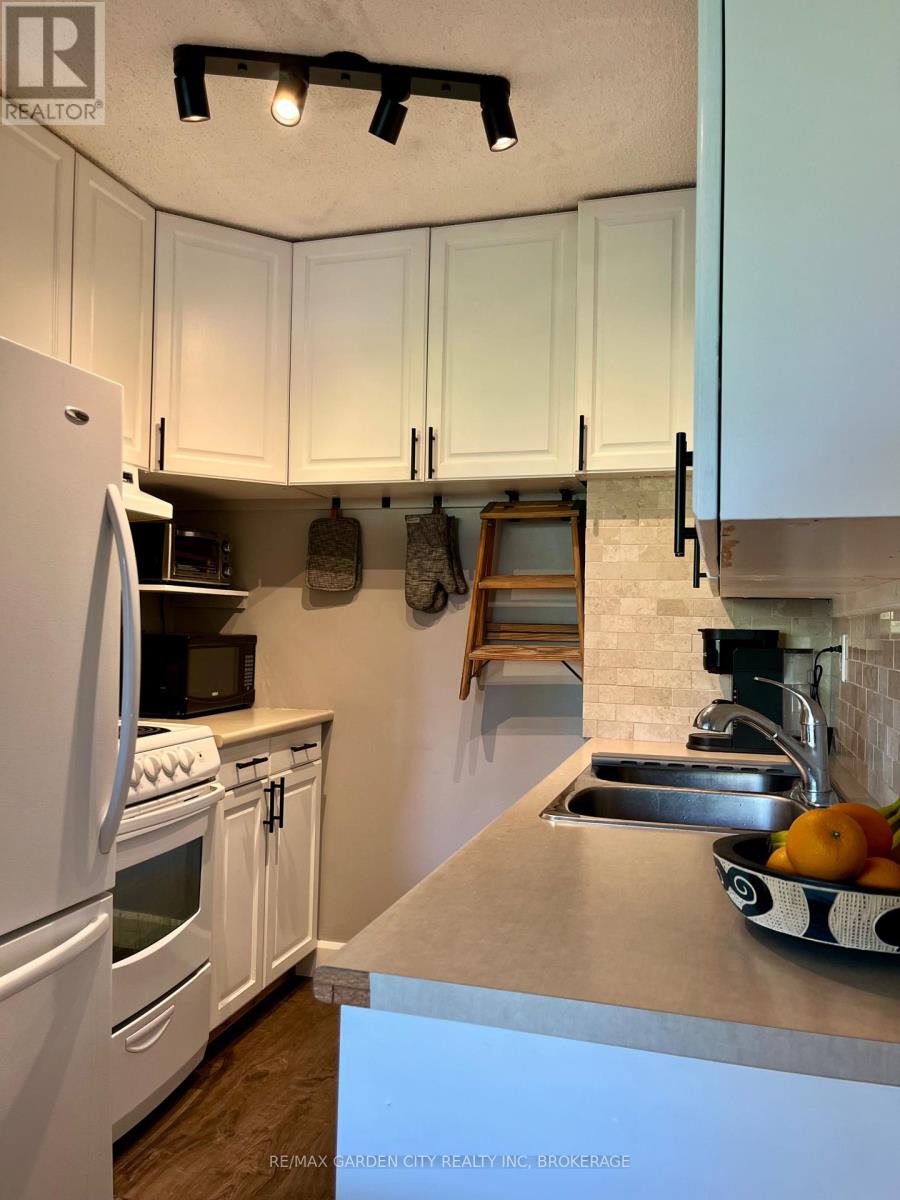 317 - 700 Dynes Road, Burlington, Ontario  L7N 3M2 - Photo 7 - W12145279