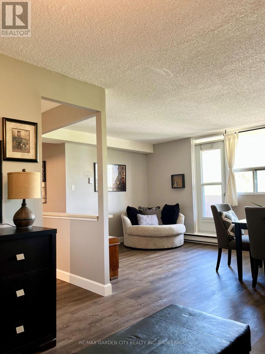 317 - 700 Dynes Road, Burlington, Ontario  L7N 3M2 - Photo 9 - W12145279