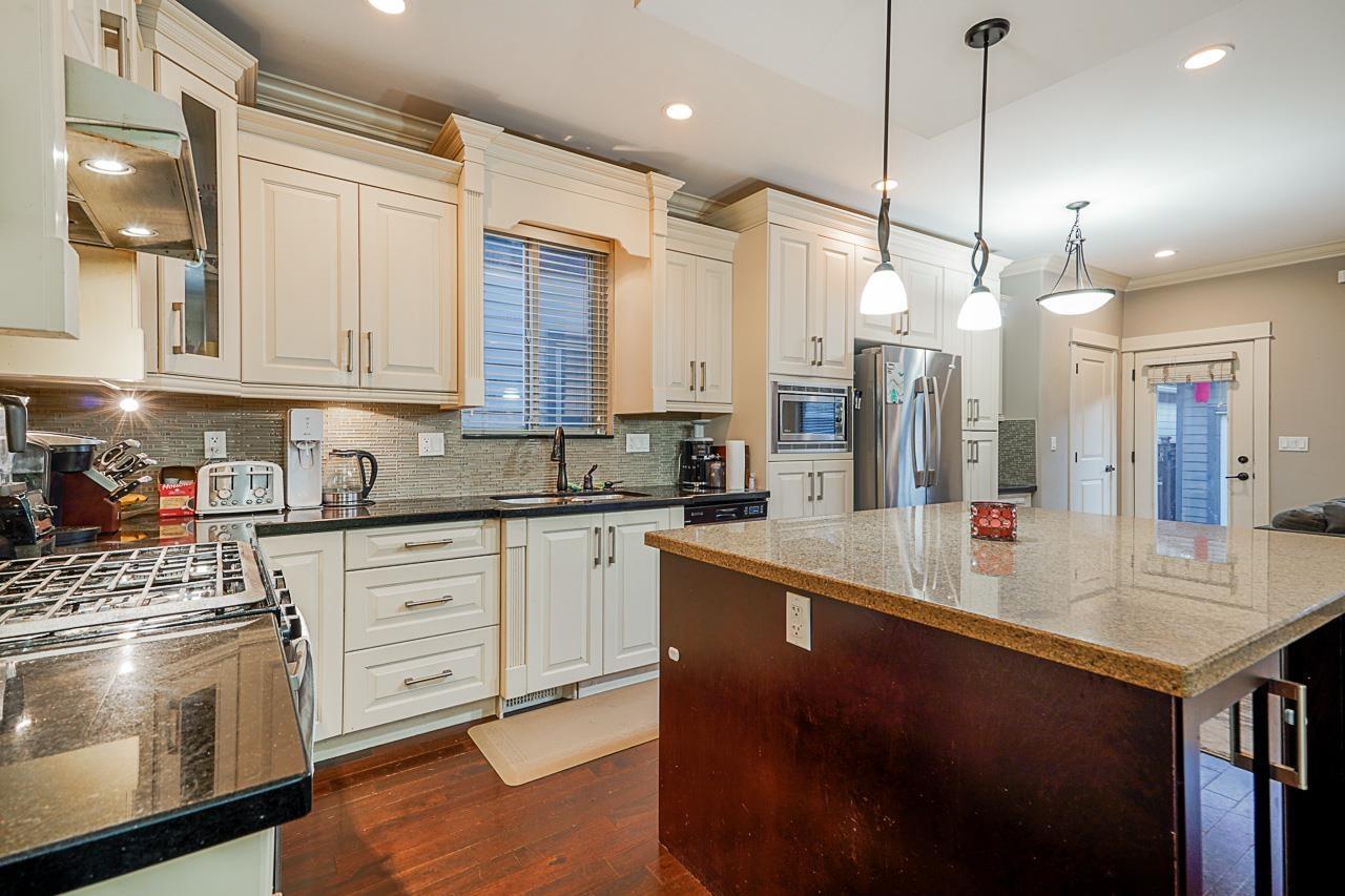 Property at 14636 36A AVENUE image 3
