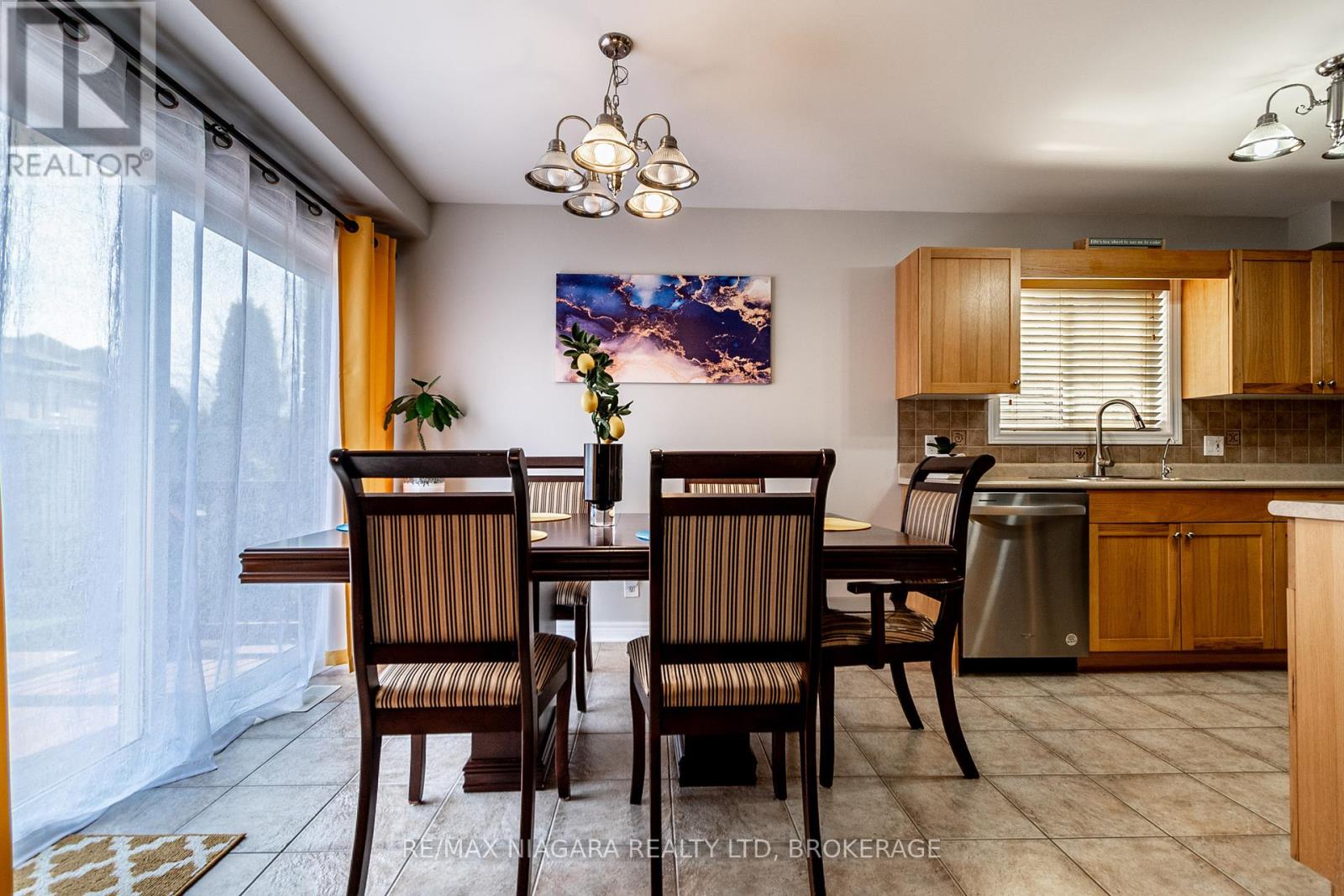 64 Westland Street, St. Catharines, Ontario  L2S 3W8 - Photo 9 - X12145303