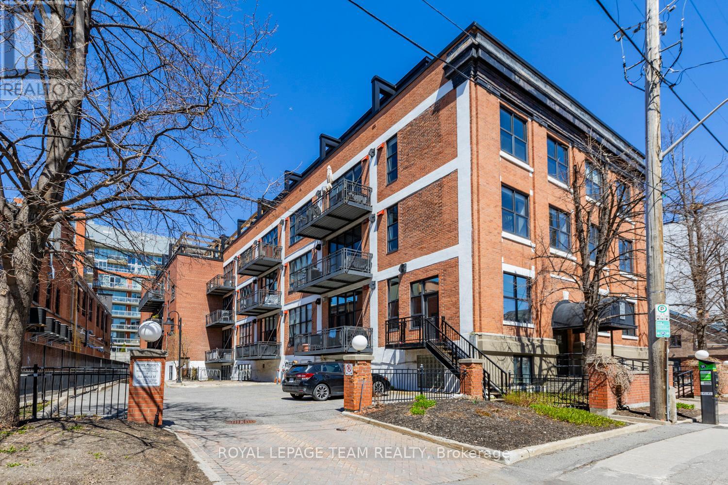 109 - 255 Argyle Avenue, Ottawa, Ontario  K2P 2N7 - Photo 4 - X12144864